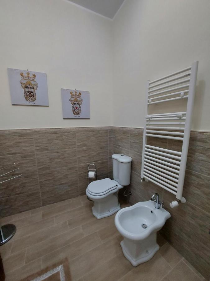 Casa Da Flo' Villa เอากุสตา ภายนอก รูปภาพ