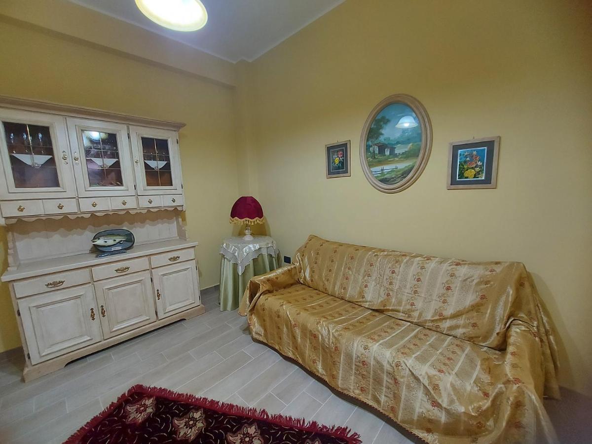 Casa Da Flo' Villa เอากุสตา ภายนอก รูปภาพ